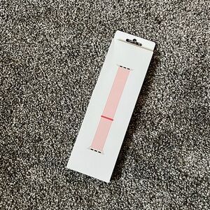 NEW IN BOX Apple Watch Sport Loop Band Light Pink 41mm Regular
